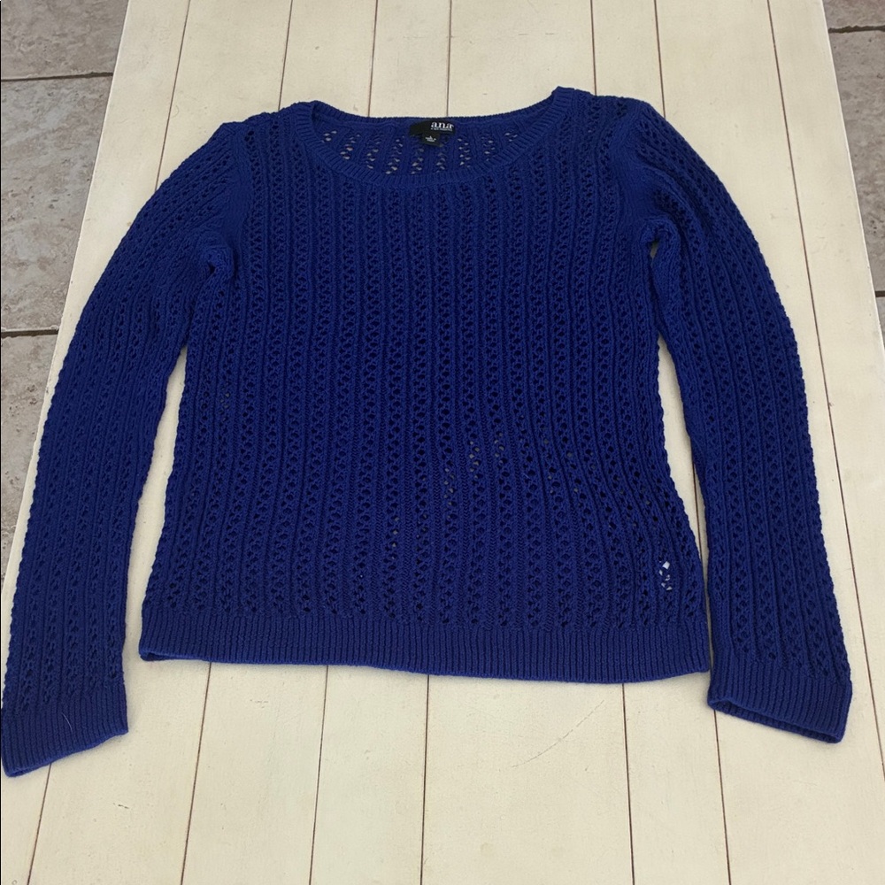a.n.a. Long sleeve sweater. Violet in color size L.